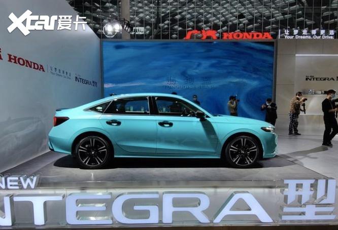 不同于南本丰田同款车型套娃的形式出现,广汽本田型格和思域外观差异