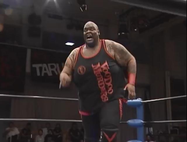 wwe"大v老爹"狂虐日本"小胖墩"级选手 笑点十足!