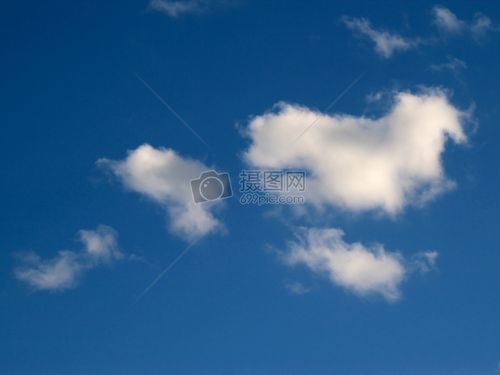 带有形状的白云