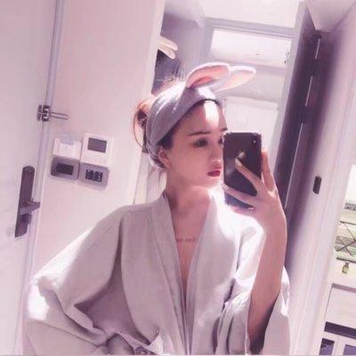 >                 性感女生上半身头像 上一组 上一张 8/18张图片 下