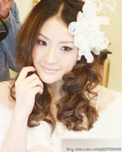中长发新娘发型3