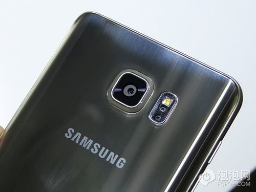 手机 新闻 登录  4/21三星s6 edge 京东接受预约 售价5888元起 点击