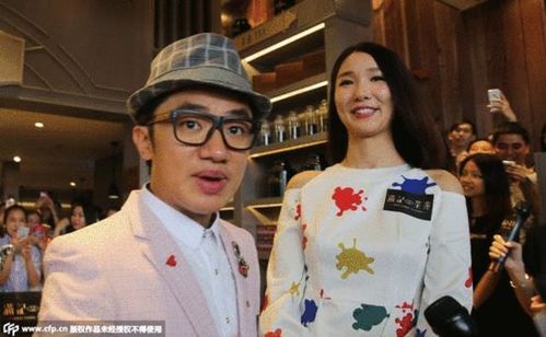王祖蓝和妻子李亚男