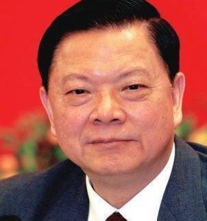 他官至正部级,53岁任新疆建设兵团司令员,60岁任辽宁省省长