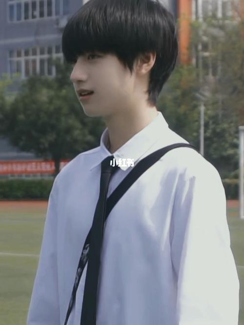 校服_朱志鑫_娱乐_明星娱乐资讯