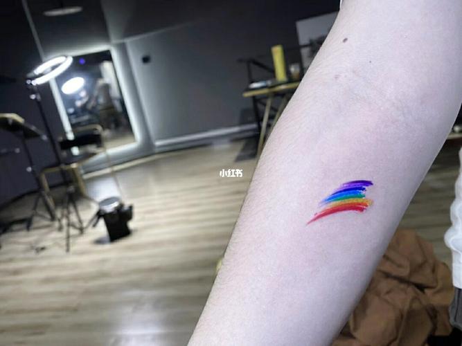 重庆rec刺青工作室|小臂彩虹纹身_纹身_小清新纹身_美