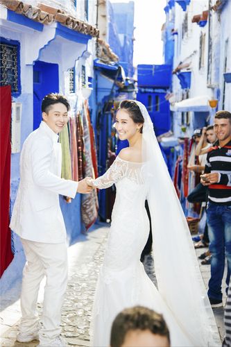 知名演员陈彦妃昨日大婚imaginewedding上海尹麦为她定制异域风情婚礼