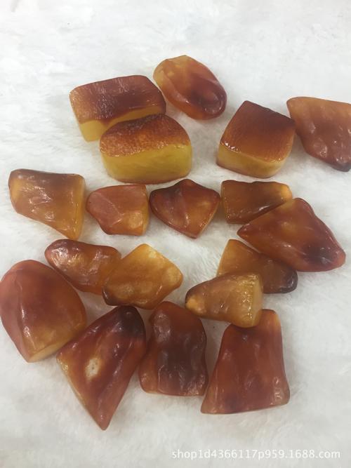 琥珀带皮
