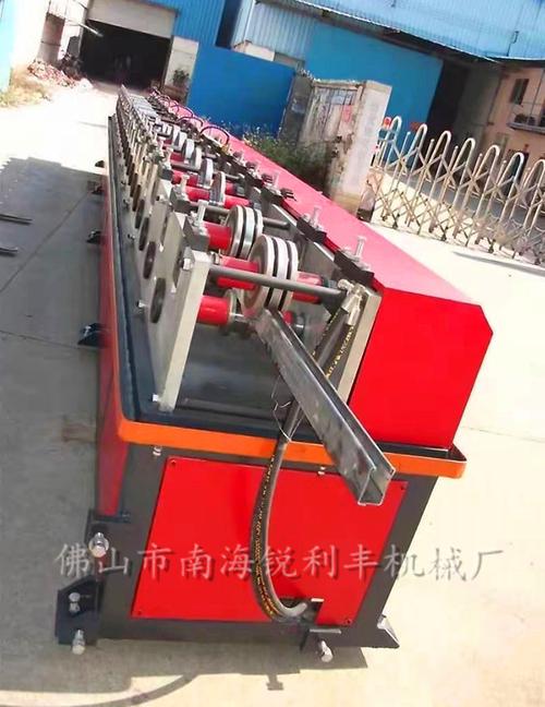 u型渠道自动成型机 u型槽成型机生产设备 u型槽一次性