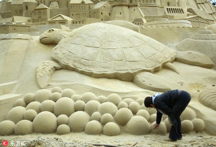 耗沙3500吨德国巨型沙雕城堡破世界纪录