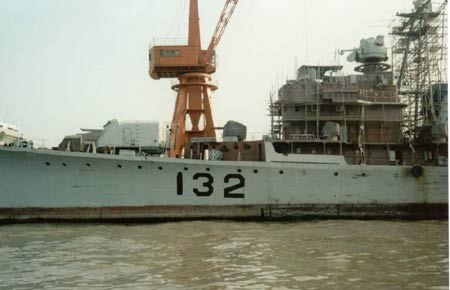 我海军132舰在多次演练中扮演蓝军角色(组图)