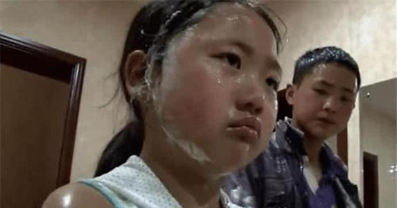 《变形计》一次回访中,农村爸爸直言:很后悔让孩子参加节目!