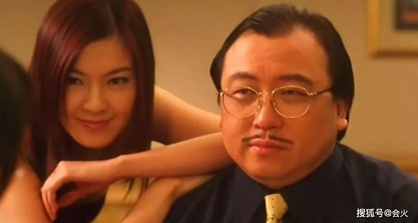 林熙蕾穿着性感露小腹与富商老公忘情热吻获16克拉钻石耳环