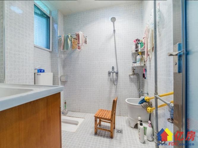 水果湖一中宿舍 暖气通透3居室 无浪费面积 使用率高 对口二小 看房