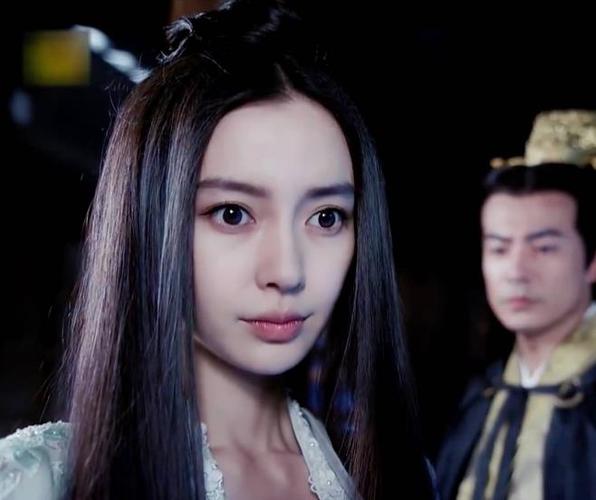 杨颖新剧已确认定档,"素颜出镜"演女二,或将摆脱全网嘲?