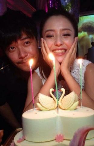 图揭明星生日照 海量曝光