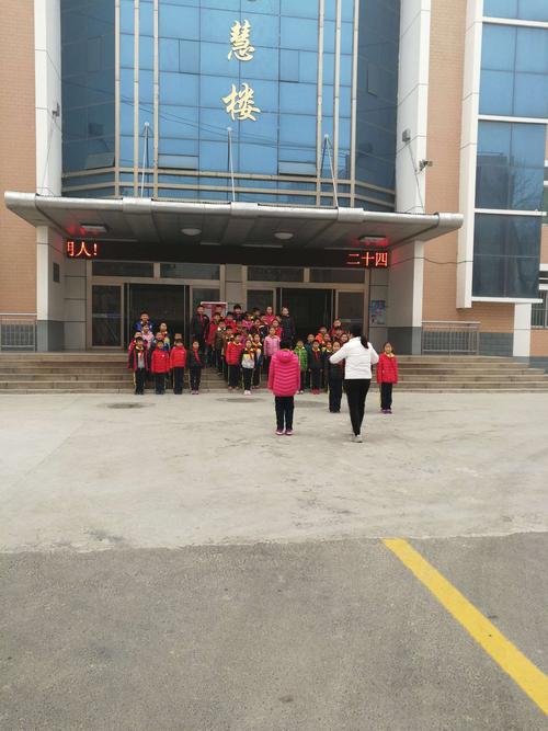 高青县实验小学"花开新时代 唱响中国梦"第一届红领巾