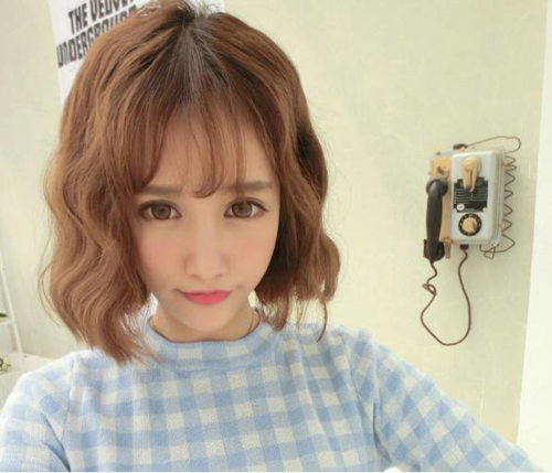 自来卷的头发适合什么发型