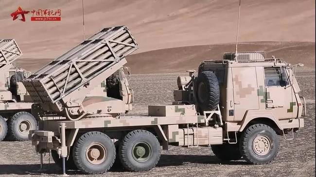 红旗17a 箱式火箭炮同时列装(2)