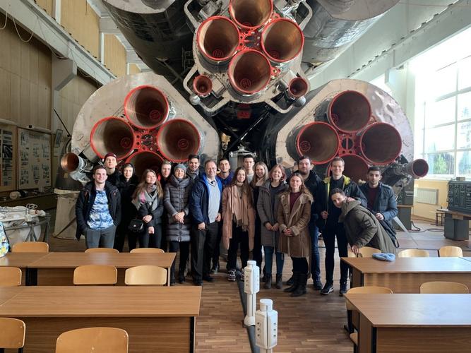 "走起!":在俄罗斯莫斯科航空培训中心学习航空航天技术