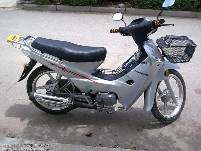 新买的大阳110-2e弯梁摩托车