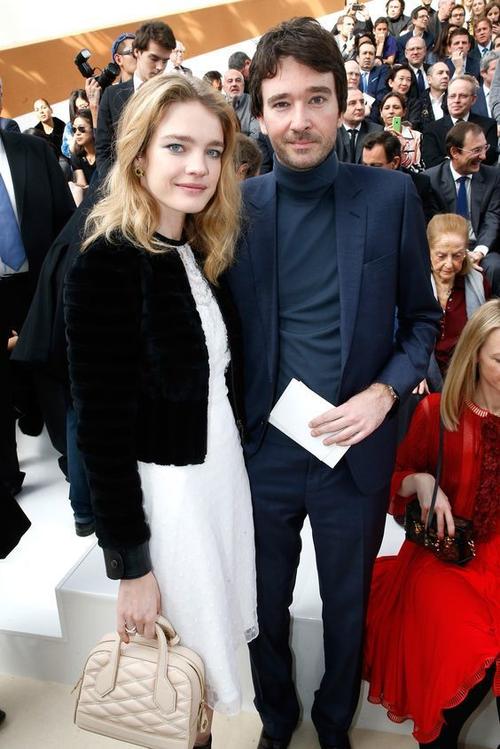 纳塔利的那种清新不做作,也让其丈夫,有着lv太子爷之称的安托万