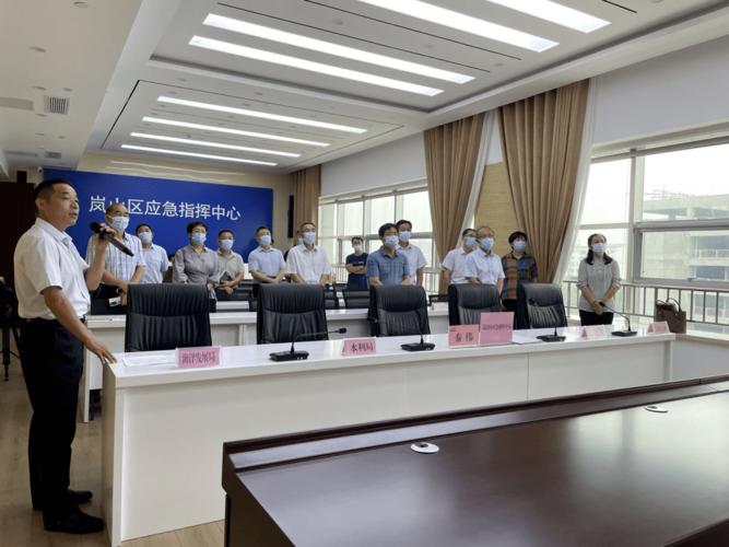 带队对全区安全生产及应急管理"两法两条例"贯彻实施情况进行执法检查