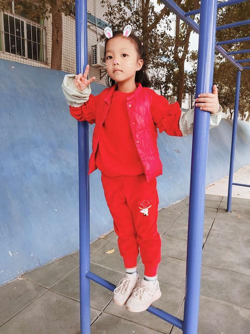 坪西学校幼儿园——蒋馨瑶小朋友个人美篇秀