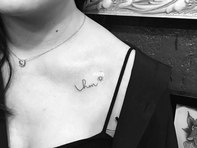 锁骨小清新英文字母纹身图案_纹身_小清新_刺青_君臣刺青自由行热门