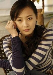 这个名字也许有些陌生,可是提起她的丈夫黄海波,大家就恍然大悟.