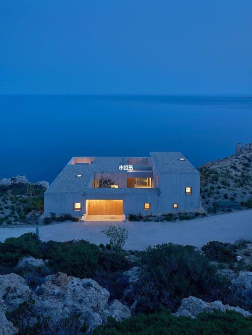 希腊卡尔帕索斯混凝土海景别墅_别墅_海景_建筑_别墅设计_家居家装