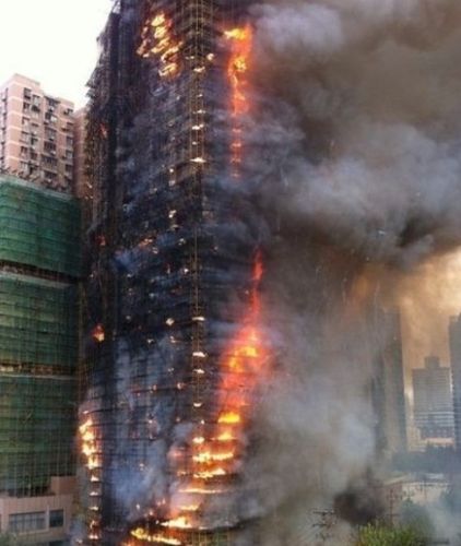 上海大火轻判电焊工让人宽慰 中国职业化进程引人深思