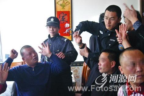 广东河源黑帮团伙生日聚会200警察围剿