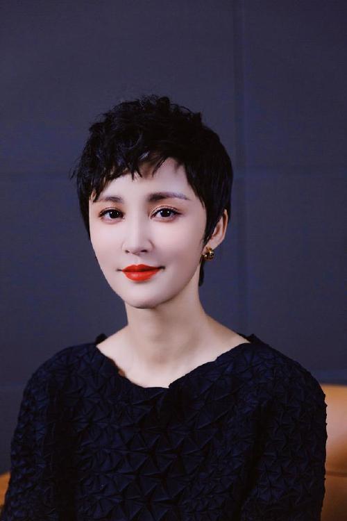 张歆艺首次合作偶像徐帆追舞蹈综艺提升默契丨角色