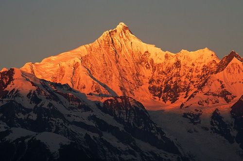 云南太子十三峰梅里雪山