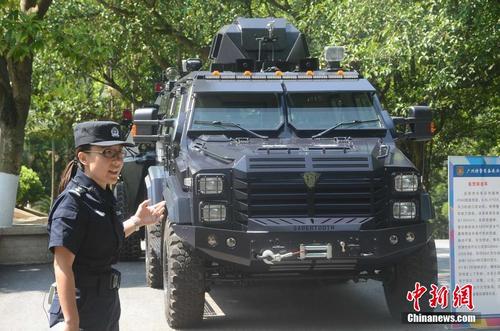 探秘广州特警训练基地 大批高精尖反恐武器曝光