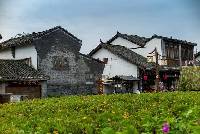 李庄古镇著名的"一花二黄三白四绝九宫十八庙",你知道