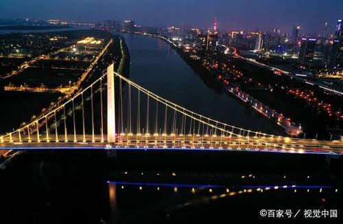 5月23日,江苏南京,初夏时节,南京夹江大桥夜色璀璨!