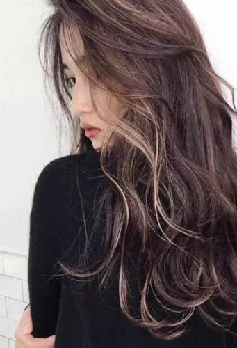 发量少女烫哪些头发好看 大脸女生烫头发造型图片