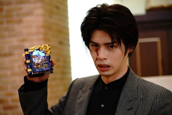 假面骑士圣刃外传:伦太郎父亲是幕后黑手,贤人迎来全新皮套!