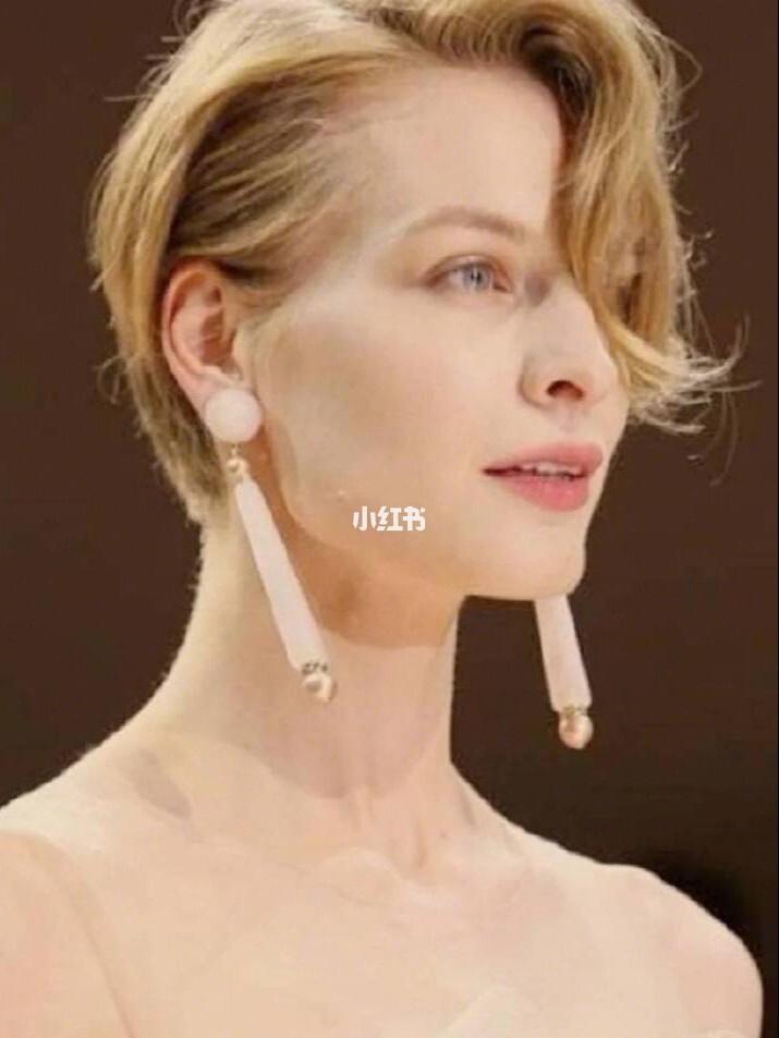 elena egorova女士,阿玛尼御用模特_乔治阿玛尼怎么样