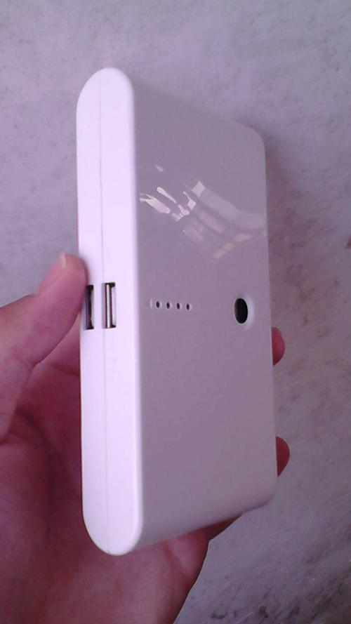 这种充电宝怎么拆