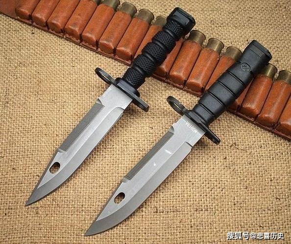 为95式自动步枪所设计的多用途刺刀,研发时参考了美制m-9军刺,除基本
