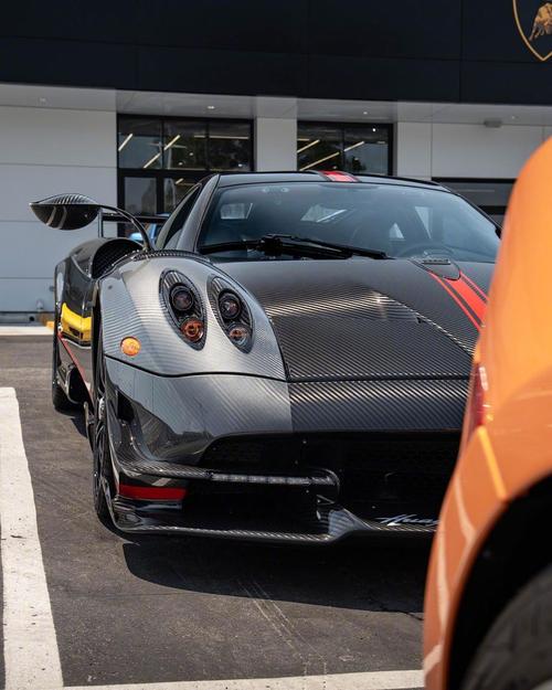 帕加尼huayra bc老贵了