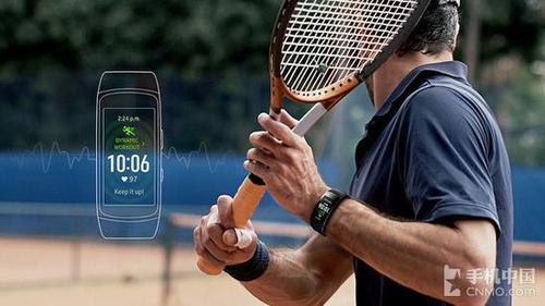 1.5英寸曲面屏 三星gear fit 2 pro发布