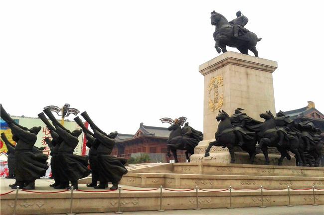 来一张白天拍摄的贞观之治群雕,声嘶马啸的巨大气场震撼路过的每一个
