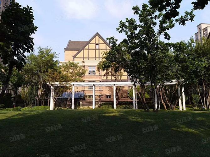 普罗旺世温泉别墅