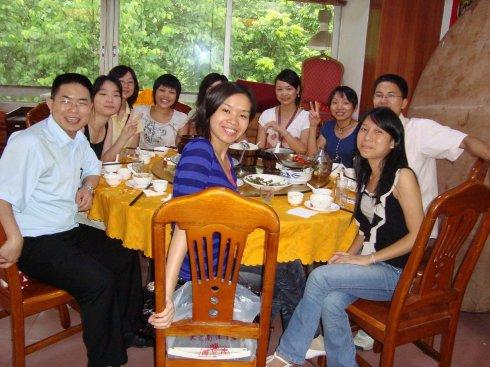 一学期结束了,同学们该聚聚了!