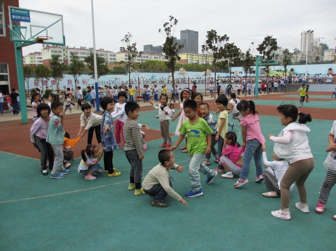 金海阳光今日要闻孩子在成长今天学会课间游戏读书
