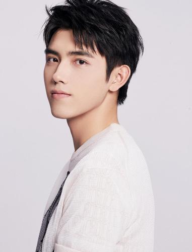 相关专题 帅哥图片 相关标签 陈飞宇帅哥帅气小鲜肉 内容简介 陈飞宇